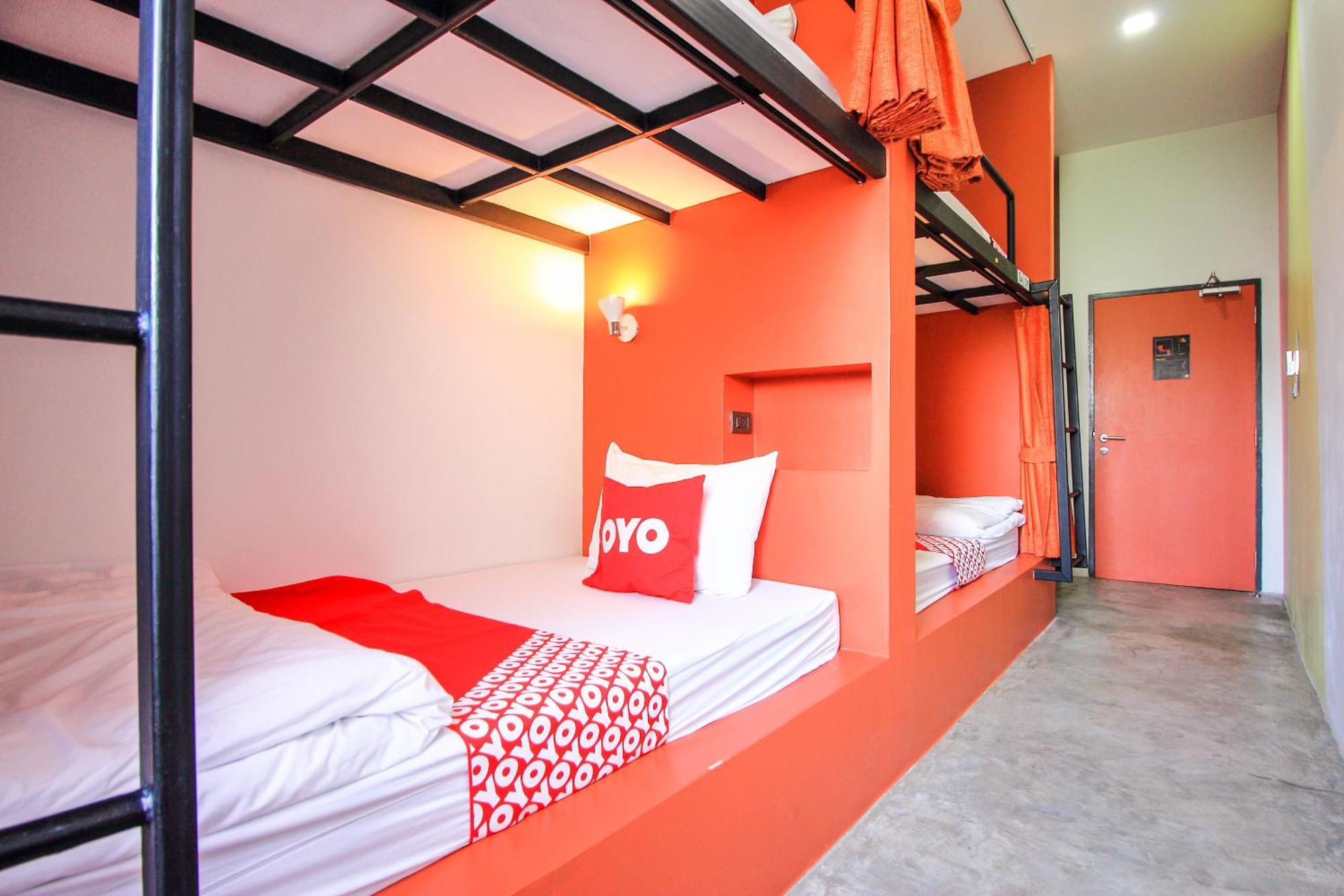 Super Oyo 426 All Day Hostel At Sukhmvit Bangkok Exterior photo